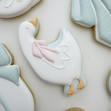 Backward Facing Standing Silly Goose with Bow Cookie Cutter STL File for 3D Printing