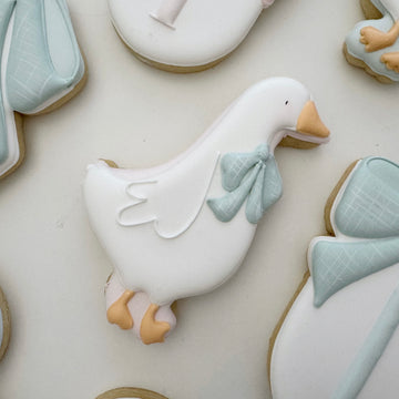 Standing Silly Goose with Bow Cookie Cutter STL File for 3D Printing