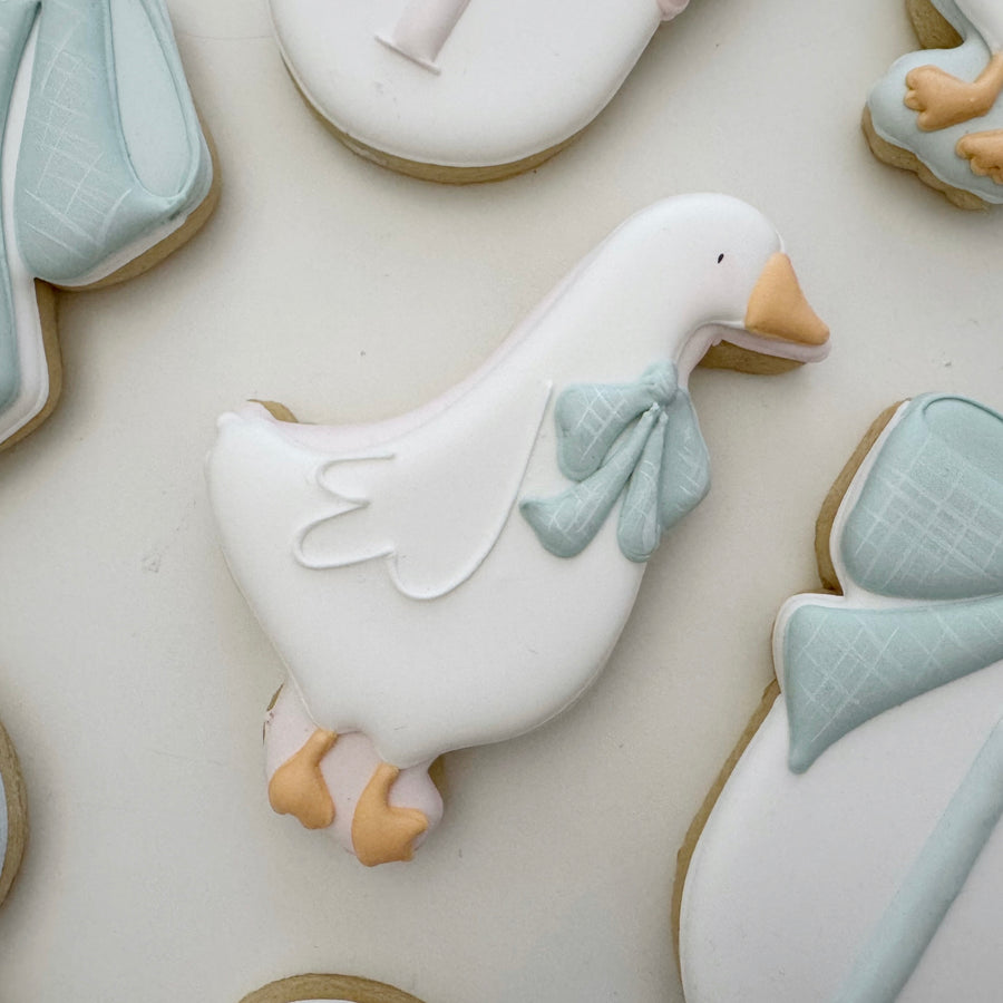 Standing Silly Goose with Bow Cookie Cutter STL File for 3D Printing